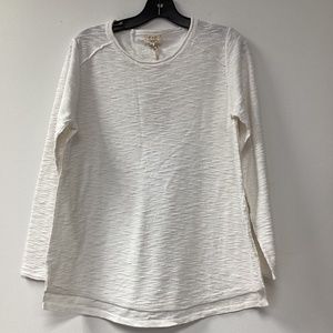 Beautiful roll edges Crew Neck round high low sweater